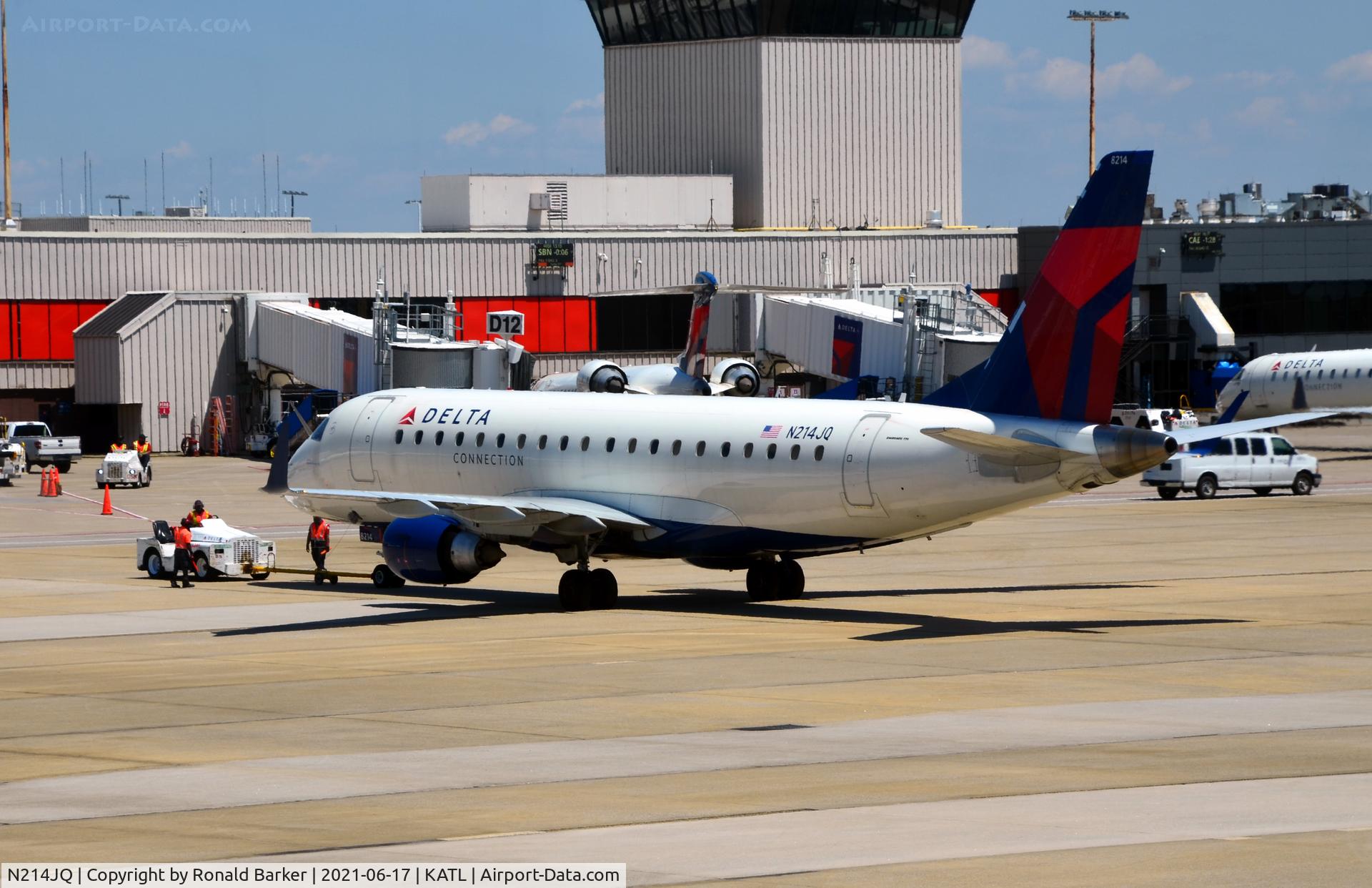 N214JQ, 2009 Embraer 175LR (ERJ-170-200LR) C/N 17000267, Pushback Atlanta