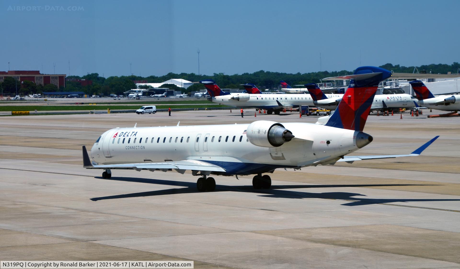 N319PQ, 2014 Bombardier CRJ-900ER (CL-600-2D24) C/N 15319, Taxi for takeoff Atlanta