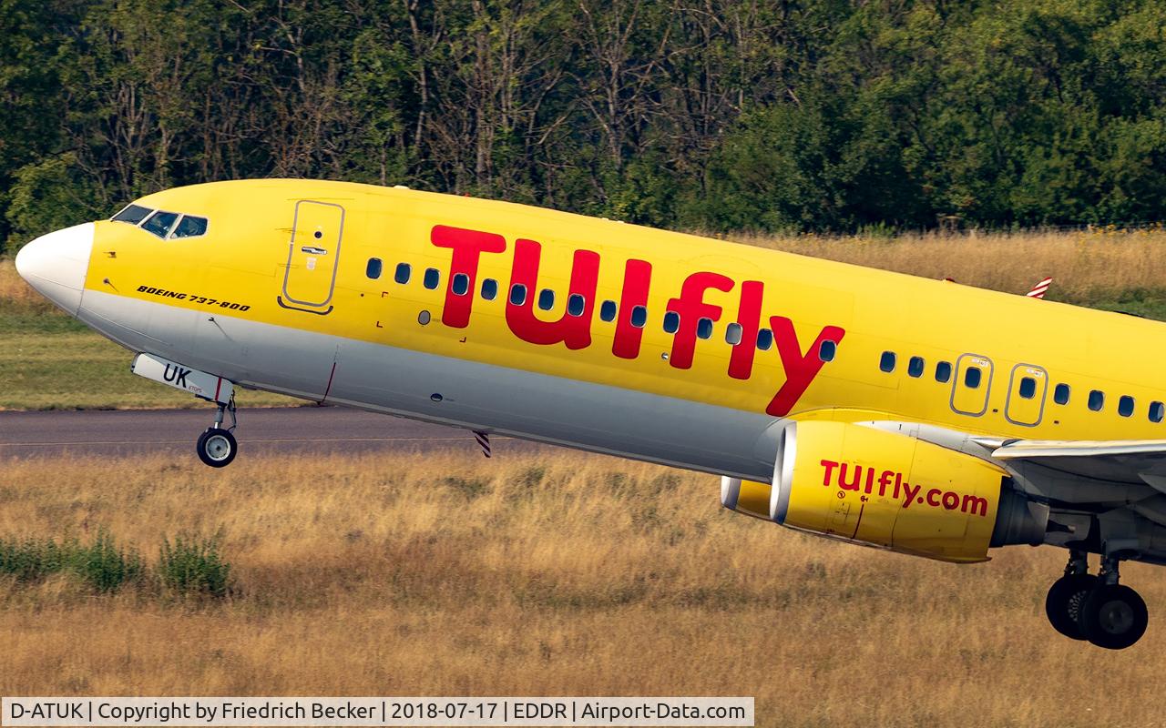 D-ATUK, 2011 Boeing 737-8K5 C/N 39094, departure via RW27