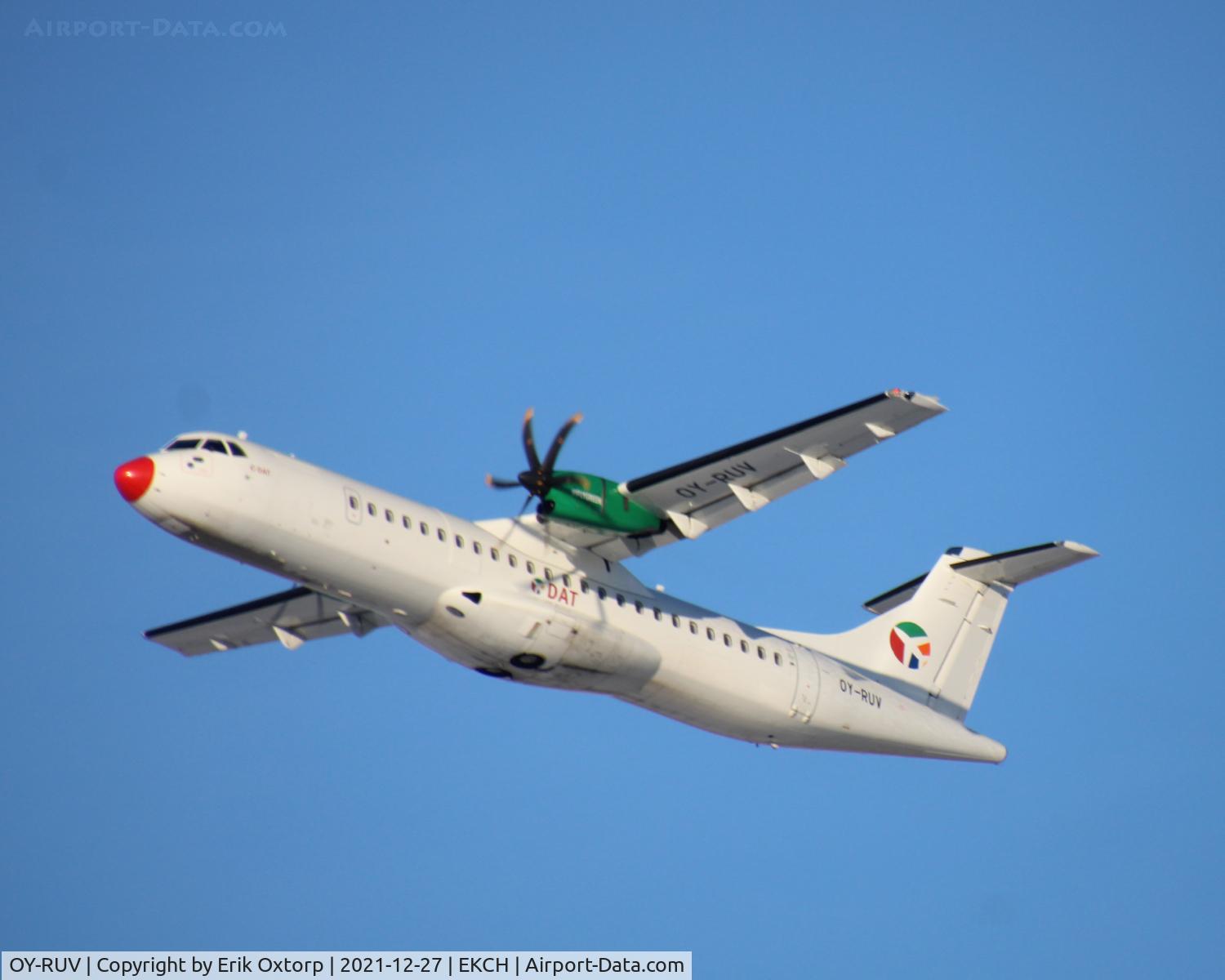 OY-RUV, 2018 ATR 72-600 C/N 1527, OY-RUV taking off rw 22R