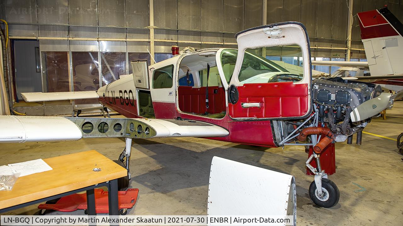 LN-BGQ, 1981 Piper PA-28-161 Warrior II C/N 28-8116219, Picture taken during heavy maintenance. Wing spar AD-note being performed and a thorough inspection on the rest of the airframe.