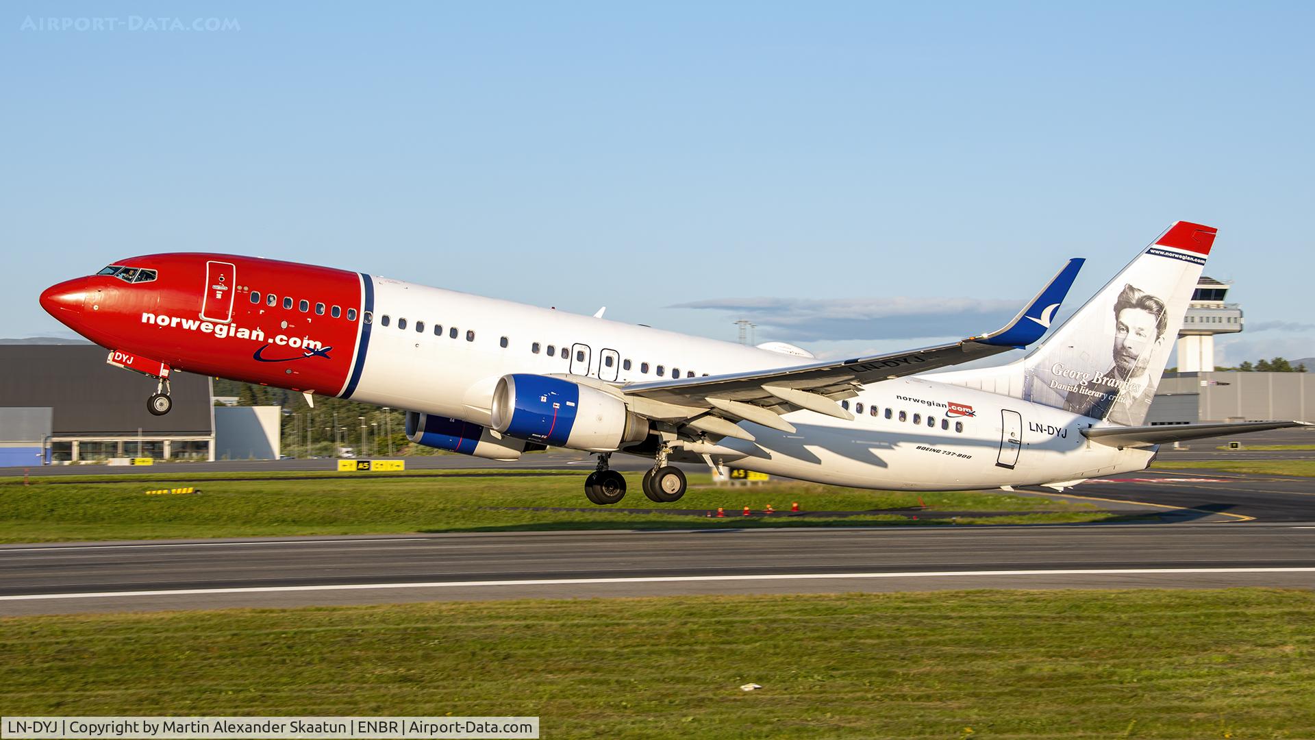 LN-DYJ, 2010 Boeing 737-8JP C/N 39045, Taking off rwy. 35 at Bergen airport Flesland.