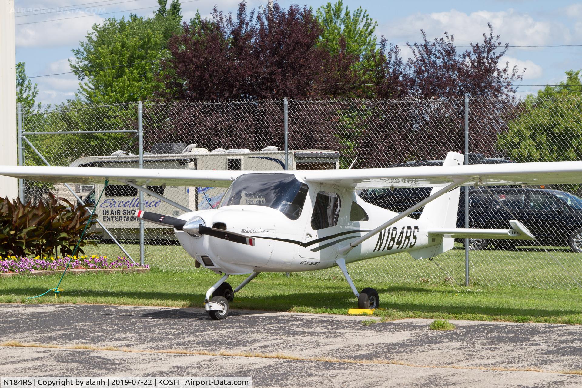N184RS, 2011 Cessna 162 Skycatcher C/N 16200077, At AirVenture 2019