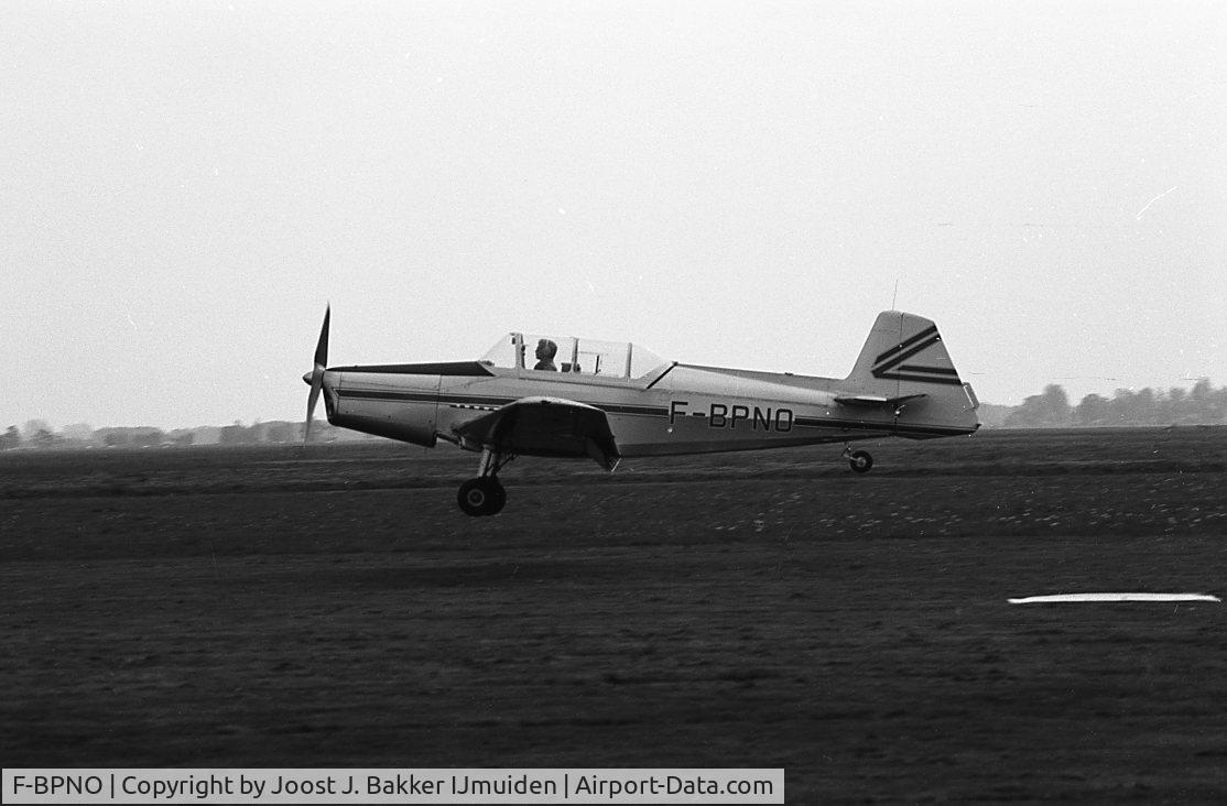 F-BPNO, 1968 Zlin Z-326 Trener Master C/N 930, Photo made Hilversum airport Netherlands in 1984