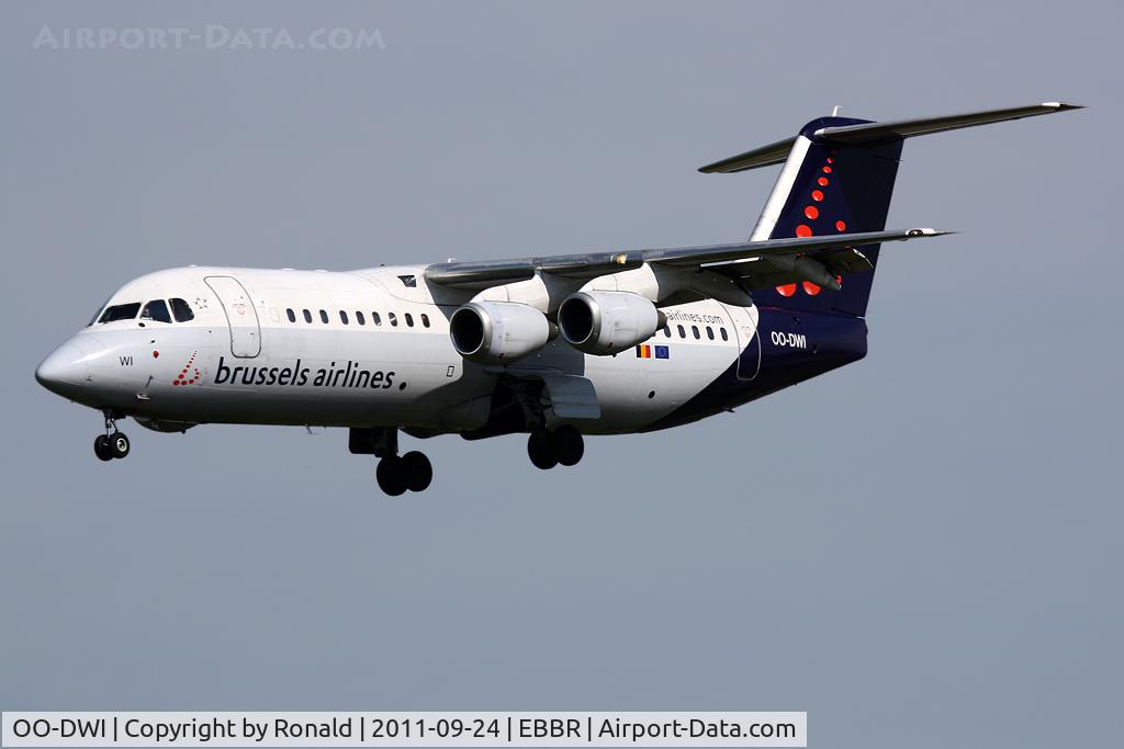 OO-DWI, 1999 British Aerospace Avro 146-RJ100 C/N E3342, at bru