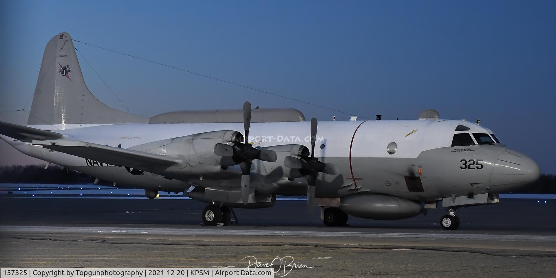 157325, 1970 Lockheed EP-3E Aries II C/N 285A-5540, overnight visitor