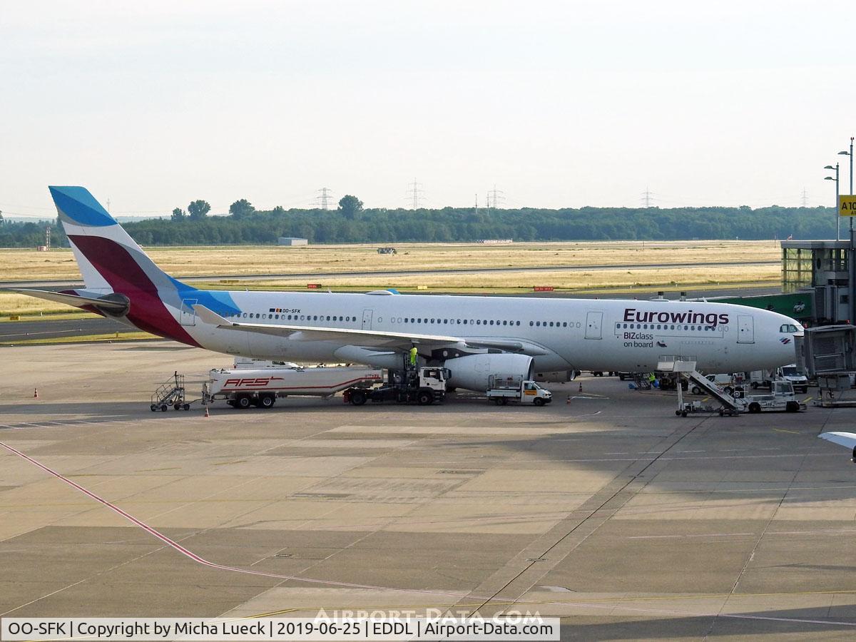 OO-SFK, 2004 Airbus A330-343X C/N 570, At Düsseldorf