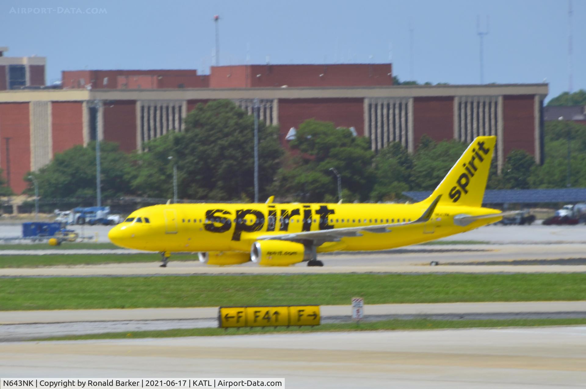N643NK, 2015 Airbus A320-232 C/N 6616, Taxi to gate Atlanta