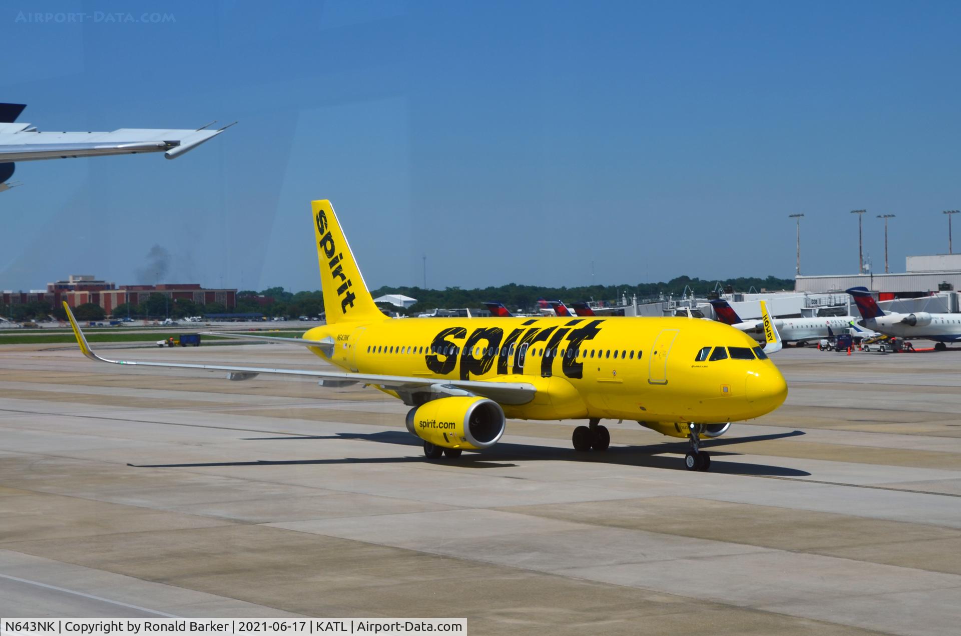 N643NK, 2015 Airbus A320-232 C/N 6616, Taxi to gate Atlanta