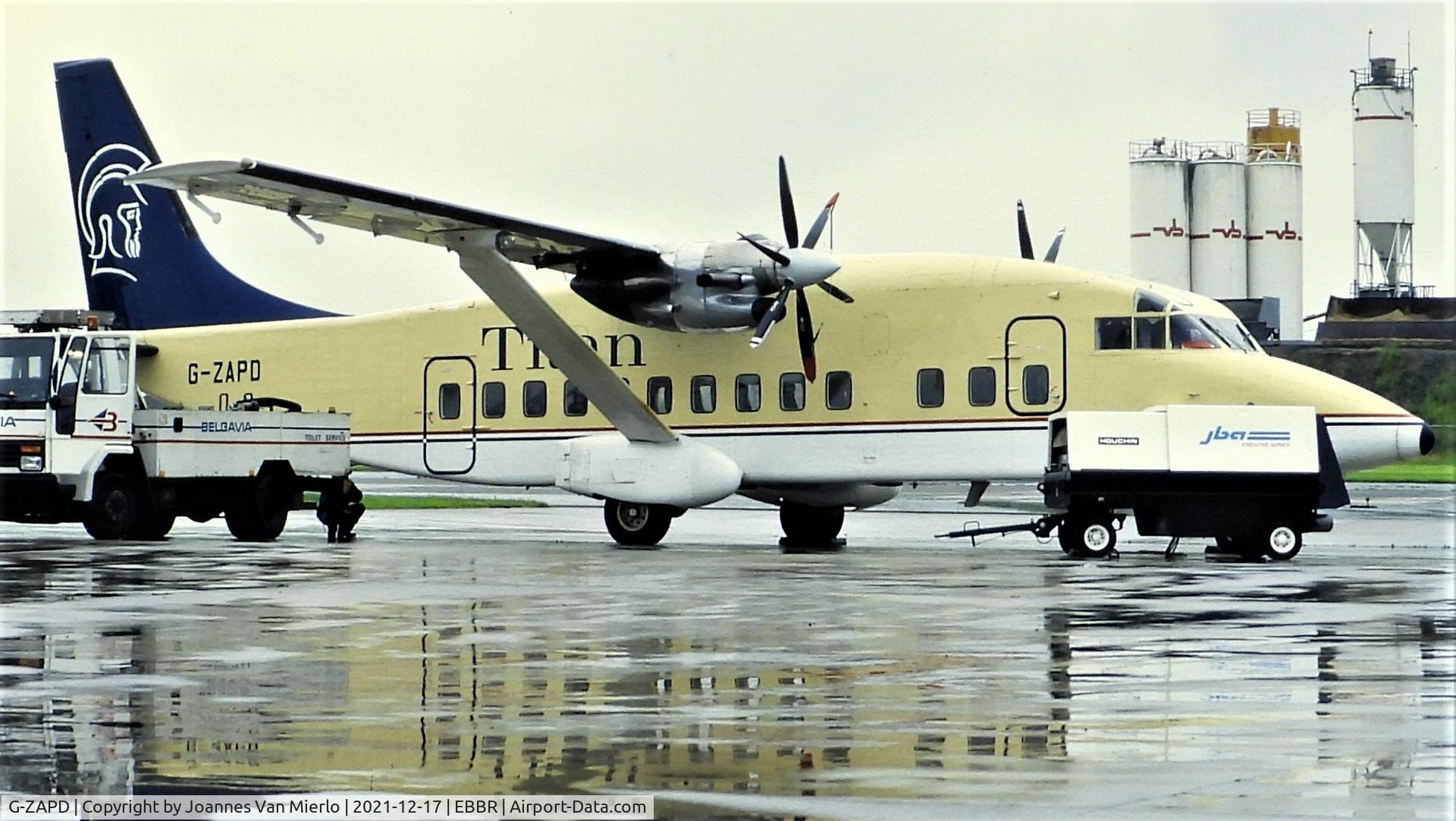 G-ZAPD, 1988 Short SD3-60-300 C/N SH.3741, Slide scan