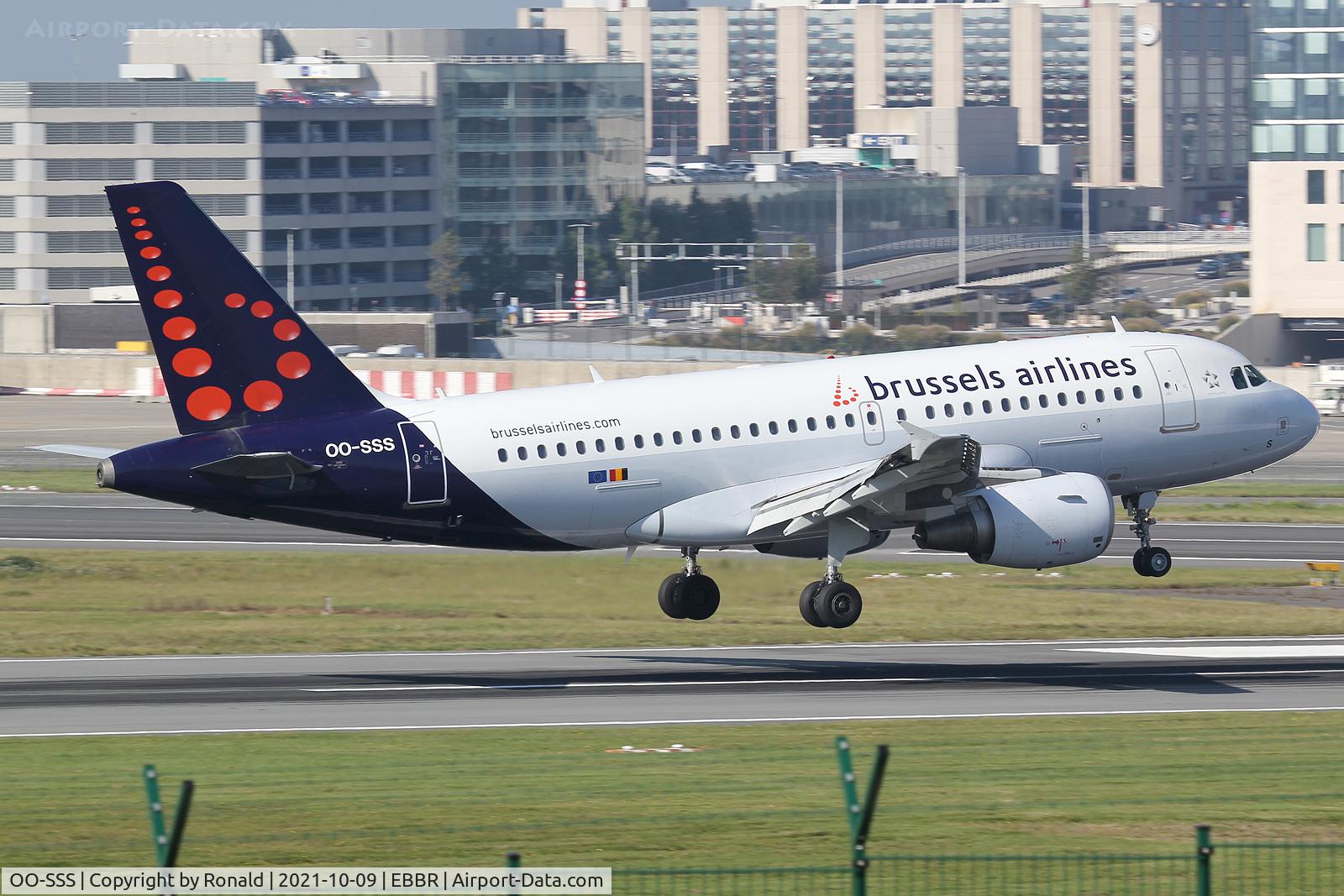 OO-SSS, 2003 Airbus A319-111 C/N 2030, at bru