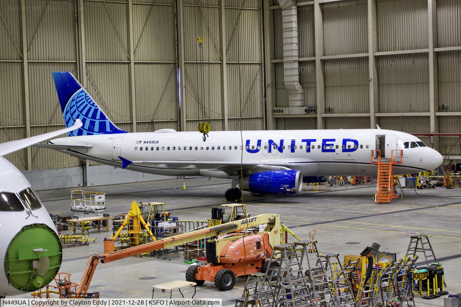 N449UA, 1998 Airbus A320-232 C/N 851, SFO 2021.