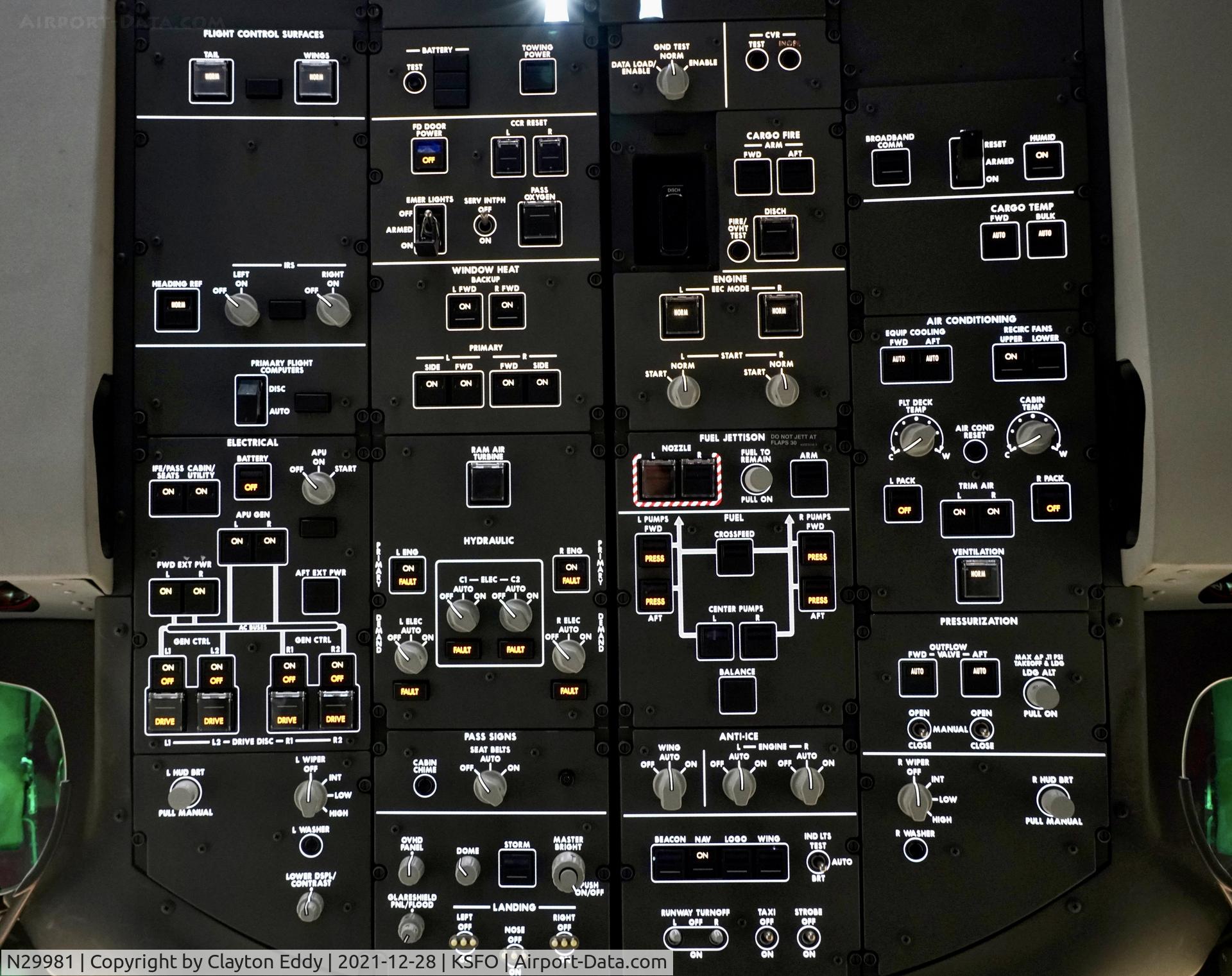 N29981, 2020 Boeing 787-9 Dreamliner Dreamliner C/N 66142, Overhead panel SFO 2021.