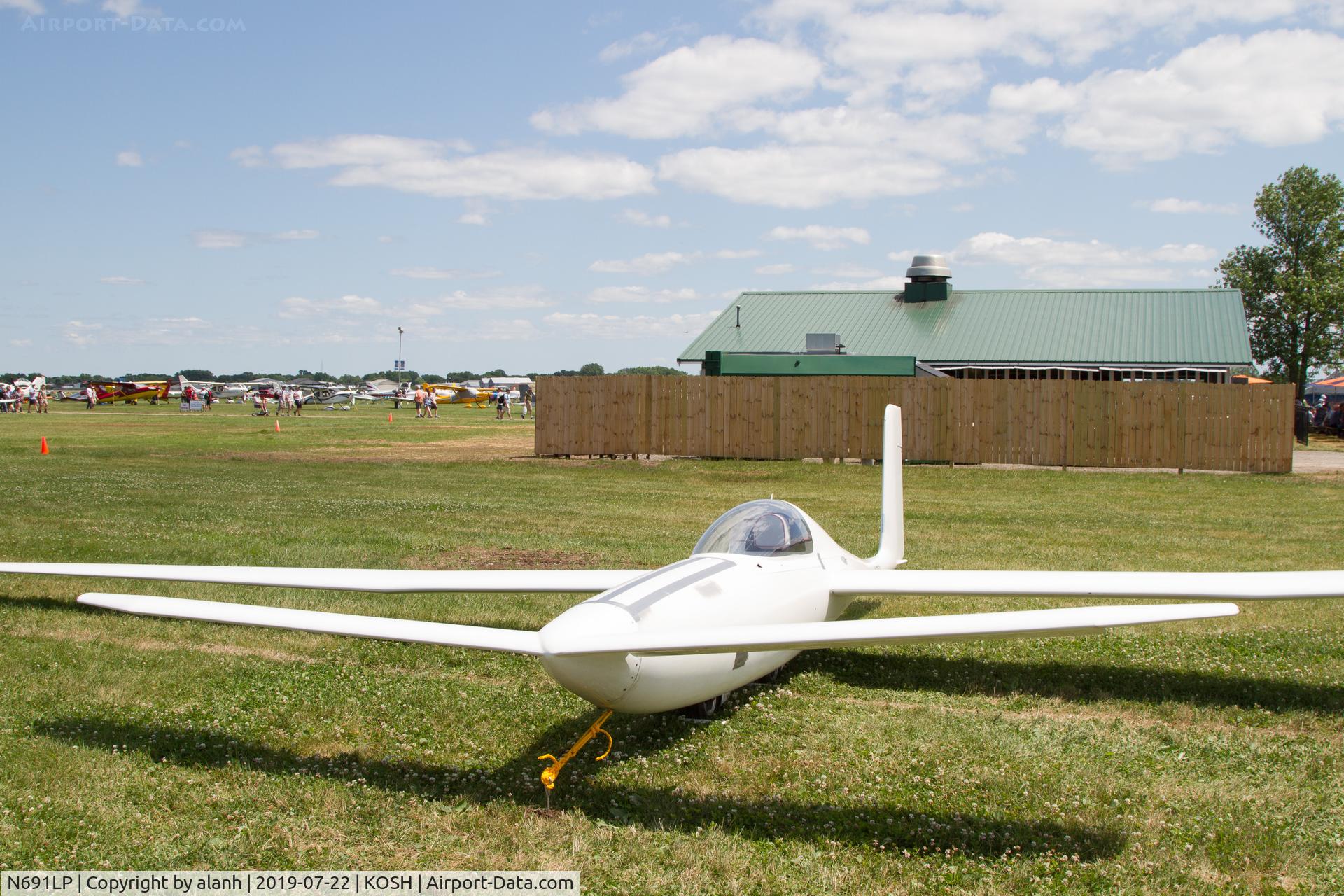 N691LP, 1989 Rutan Model 77 Solitaire C/N 19S, At AirVenture 2019