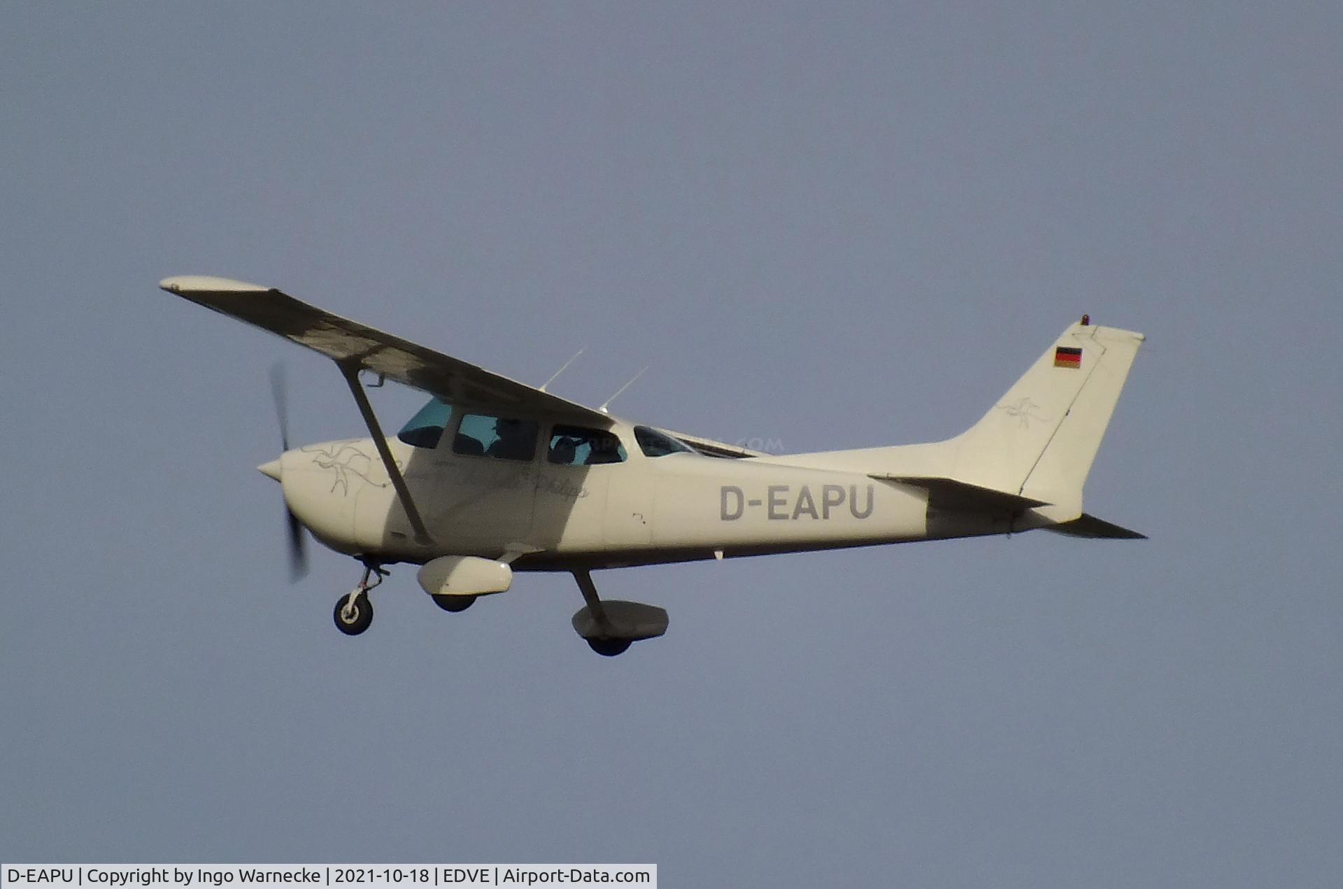 D-EAPU, 1979 Cessna 172N Skyhawk C/N 17272551, Cessna 172N Skyhawk at Braunschweig-Wolfsburg airport, Waggum