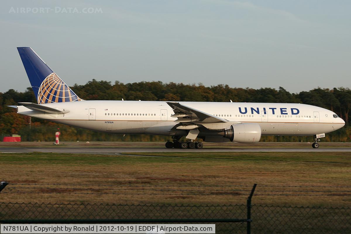 N781UA, 1996 Boeing 777-222 C/N 26945, at fra