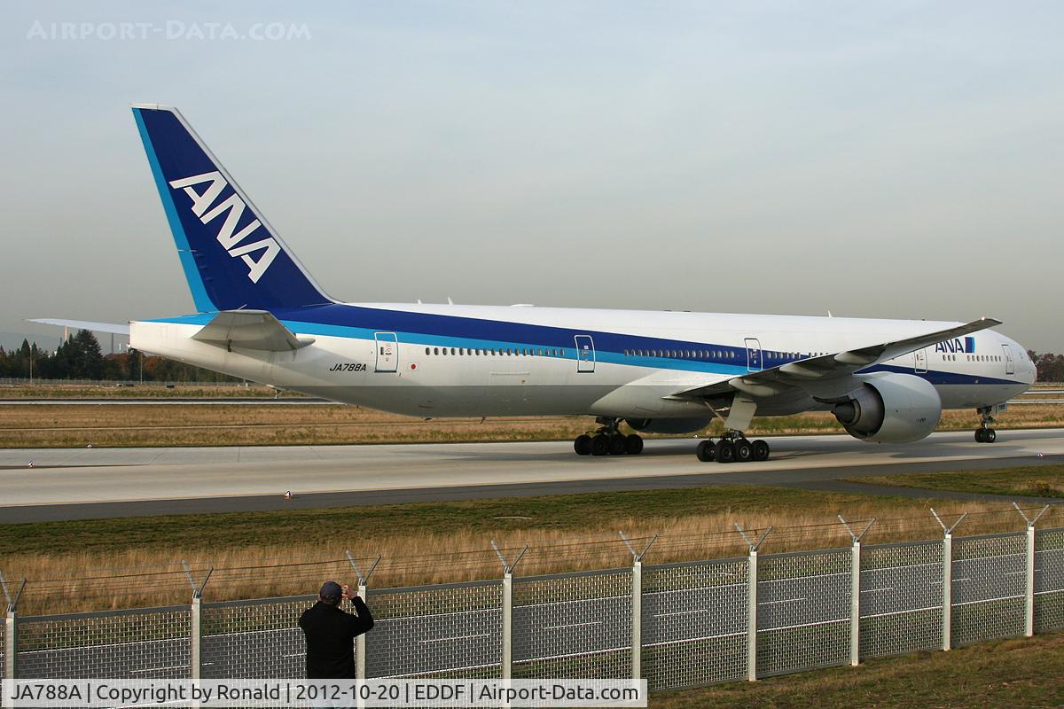 JA788A, 2010 Boeing 777-381/ER C/N 40686, at fra