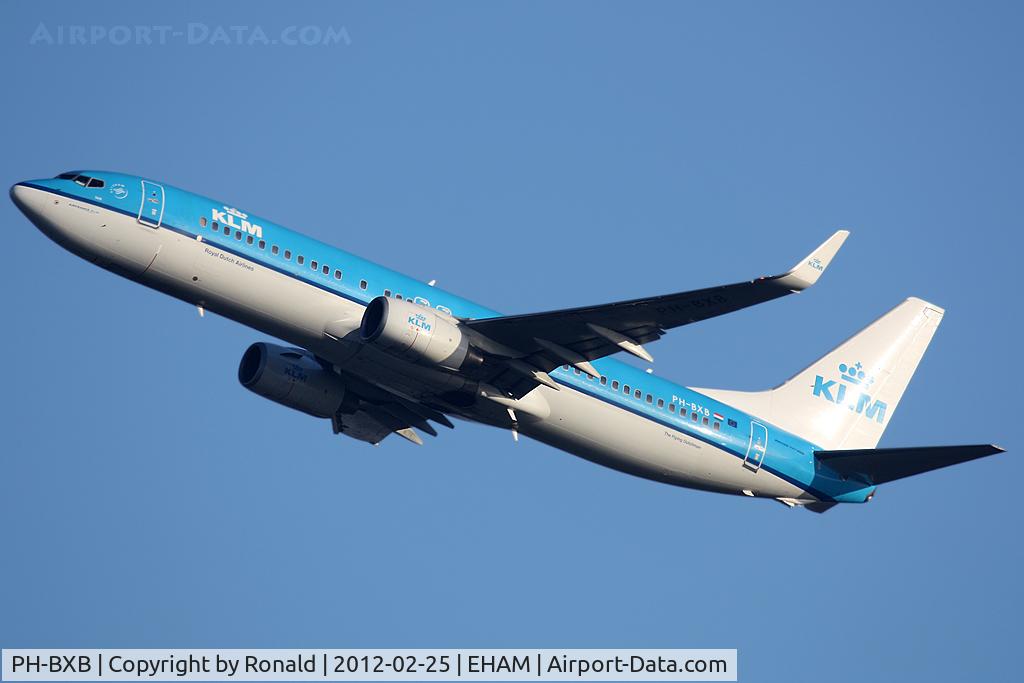 PH-BXB, 1999 Boeing 737-8K2 C/N 29132, at spl