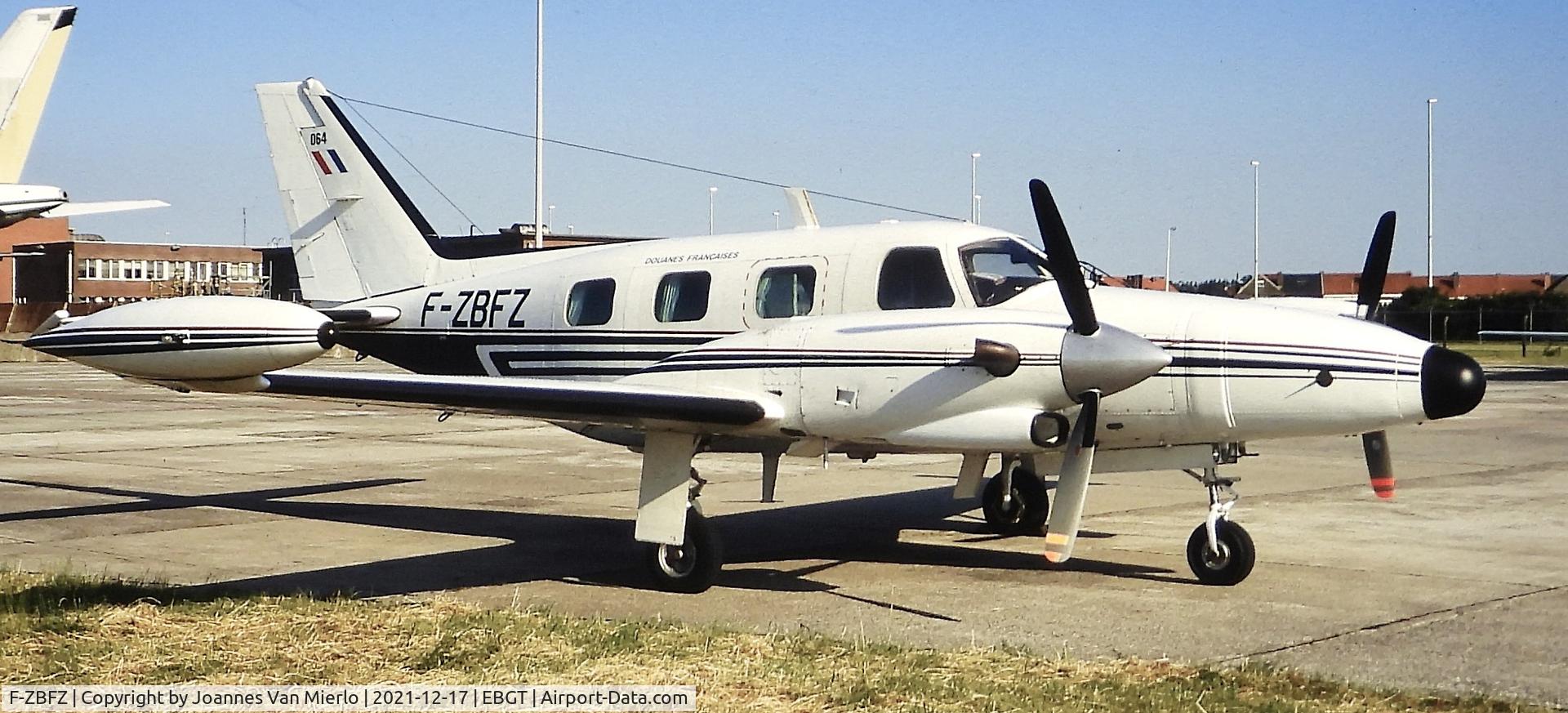 F-ZBFZ, Piper PA-31T-620 Cheyenne C/N 31T-8120064, Slide scan