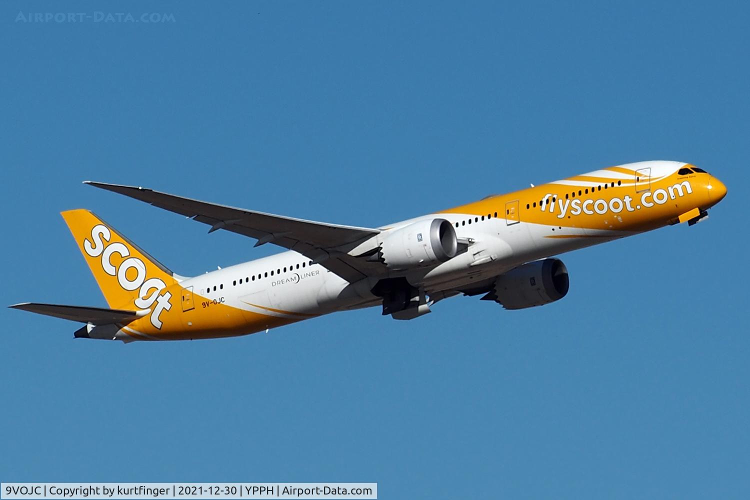 9VOJC, 2015 Boeing 787-9 Dreamliner C/N 37114, Boeing 787-9 sn37114/284. Scoot 9V-OJC name Inspiring Spirit rwy 21 YPPH 30 December 2021