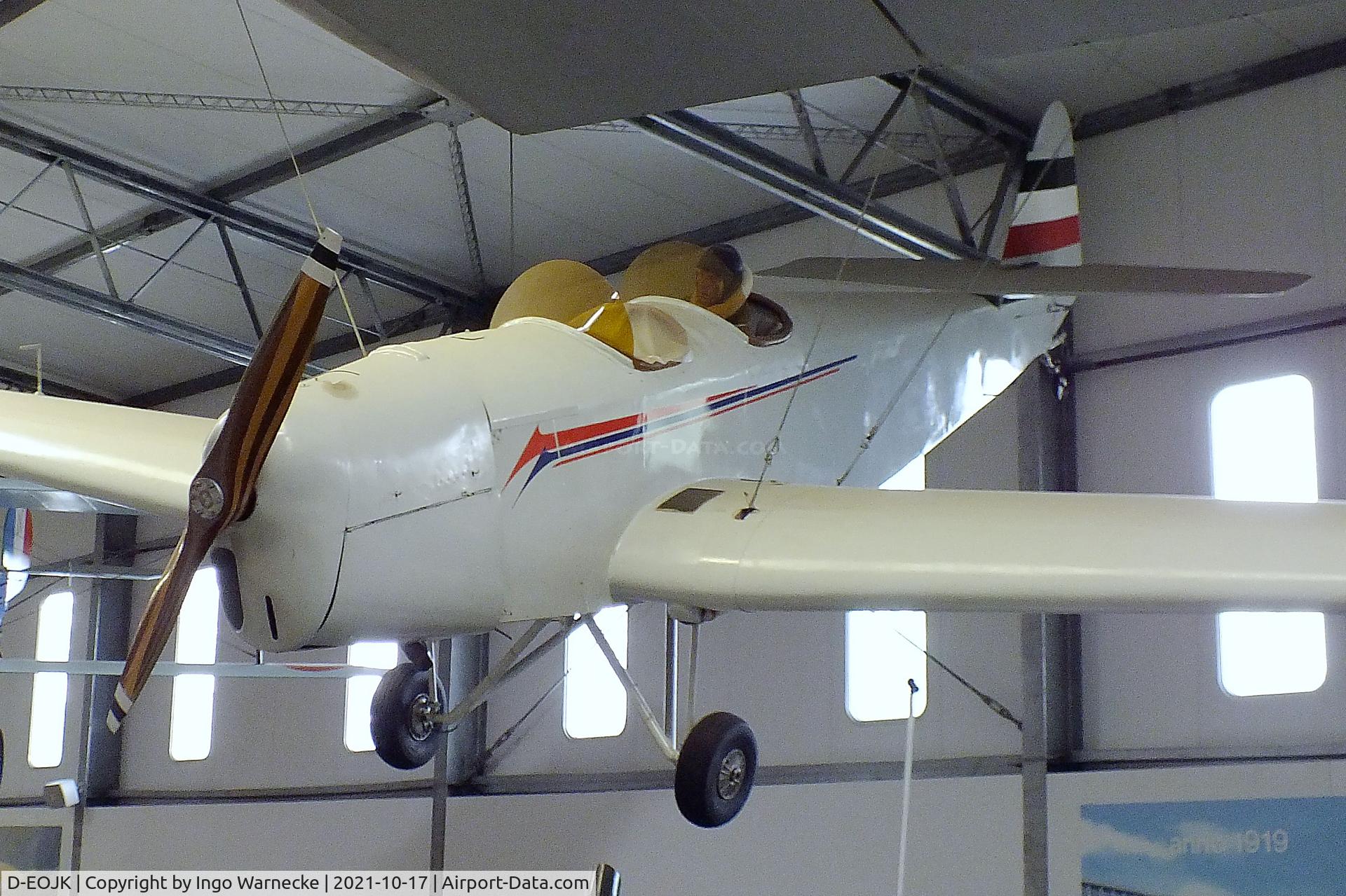D-EOJK, 1989 Josef Kurz Klemm L25 replica C/N 01, Klemm (Josef Kurz) L 25 replica, displayed in pre-war colours without registration at the Luftfahrtmuseum Laatzen, Laatzen (Hannover)