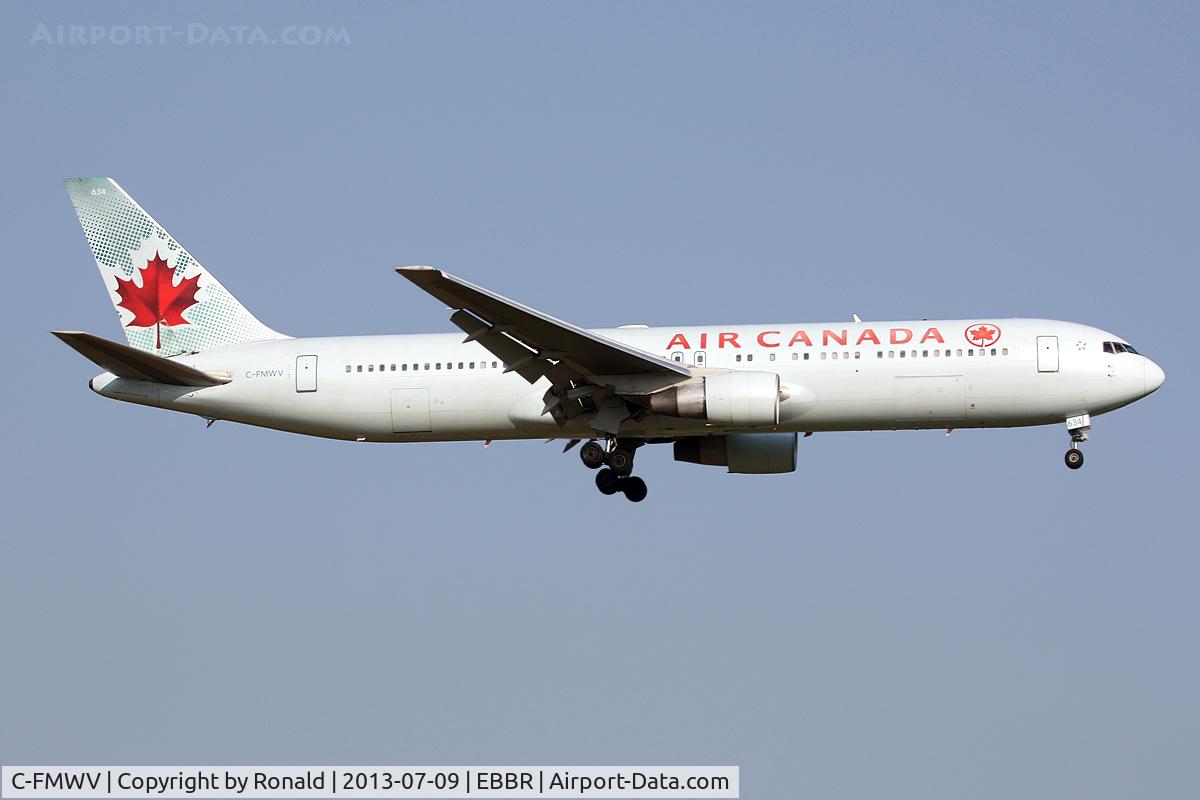 C-FMWV, 1995 Boeing 767-333/ER C/N 25586, at bru