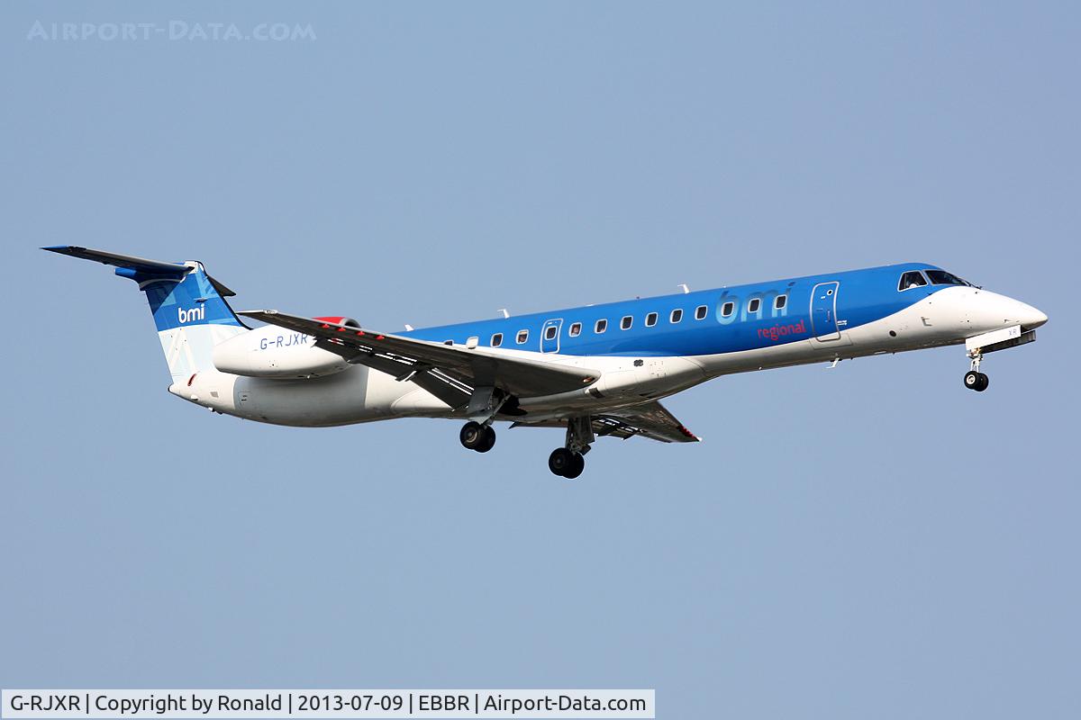 G-RJXR, 1998 Embraer EMB-145EP (ERJ-145EP) C/N 145070, at bru
