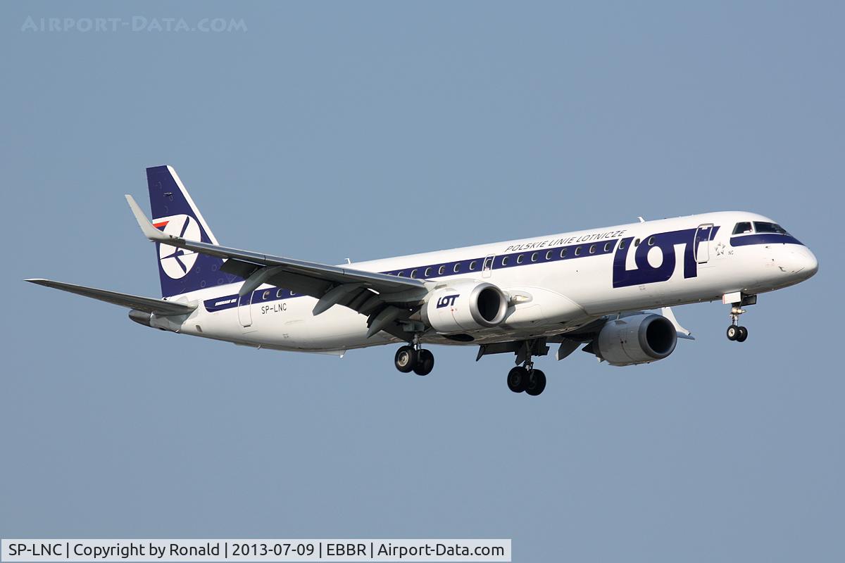 SP-LNC, 2011 Embraer 195LR (ERJ-190-200LR) C/N 19000462, at bru