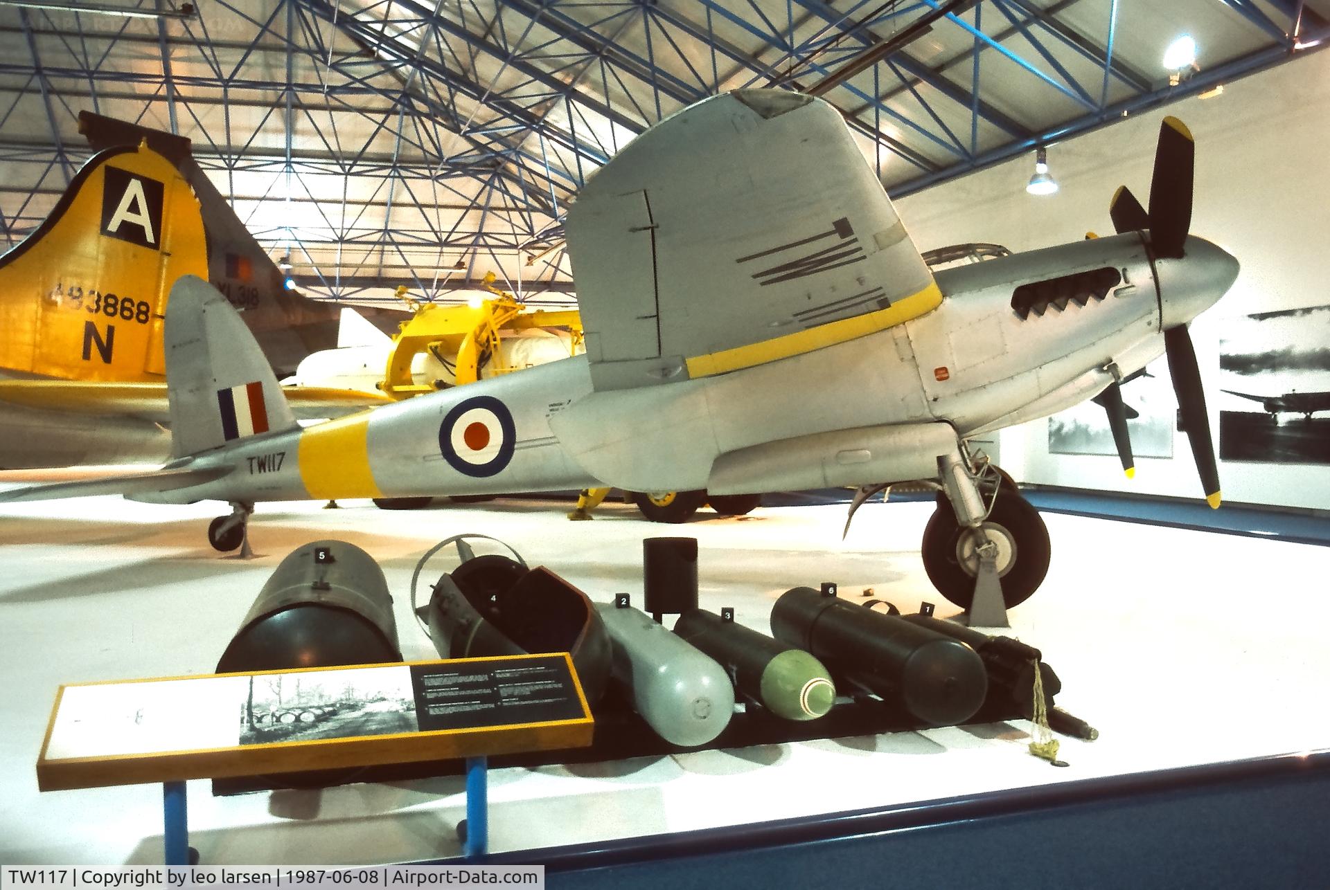 TW117, De Havilland DH.98 Mosquito T III C/N unknown_TW117, RAF Museum Hendon 8.6.1987