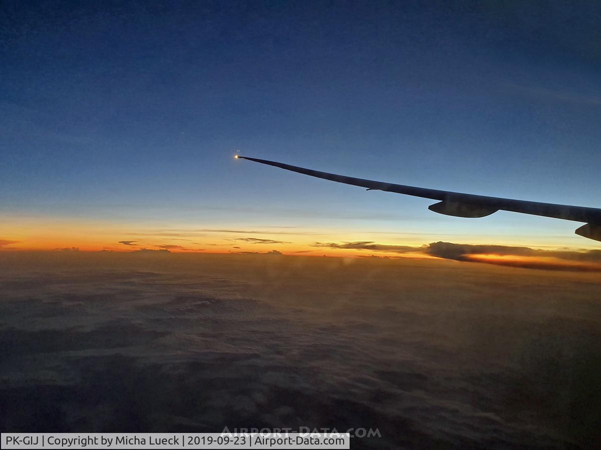 PK-GIJ, 2015 Boeing 777-3U3ER C/N 40072, Sunset (AMS-CGK)