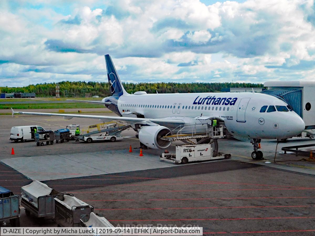 D-AIZE, 2010 Airbus A320-214 C/N 4261, At Vantaa