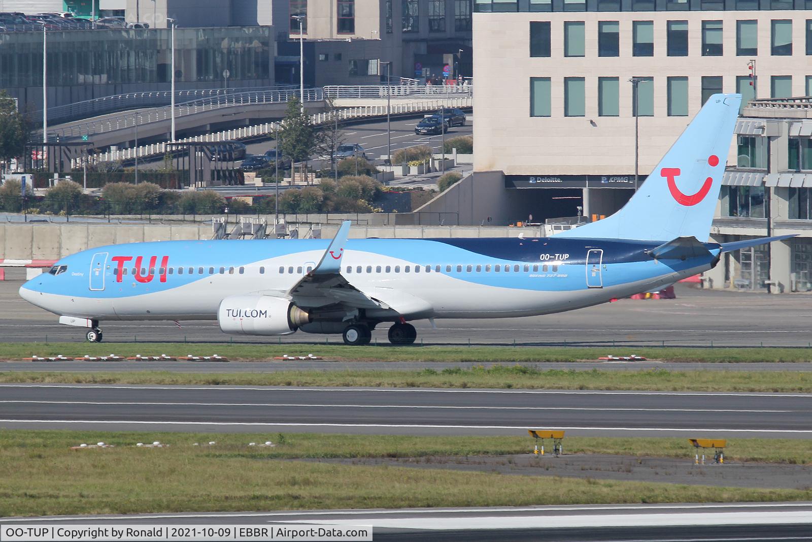 OO-TUP, 2004 Boeing 737-85P C/N 33974, at bru