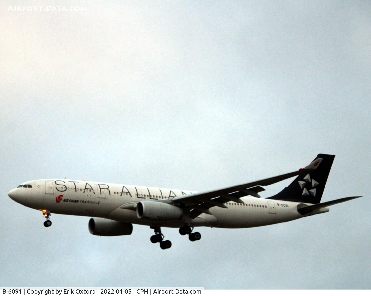 B-6091, 2007 Airbus A330-247 C/N 867, B-6091 landing rw 22L