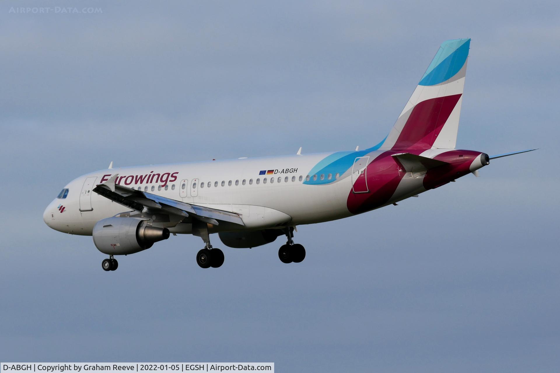 D-ABGH, 2007 Airbus A319-111 C/N 3245, Landing at Norwich.
