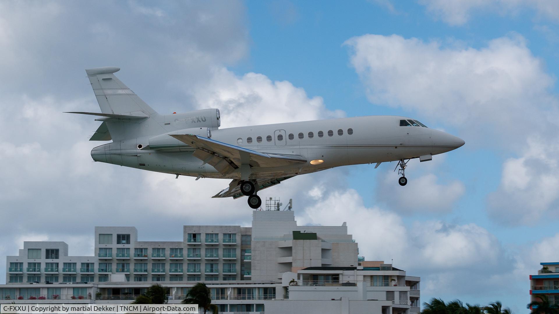 C-FXXU, 2005 Dassault Falcon 900EX C/N 150, Maho beach