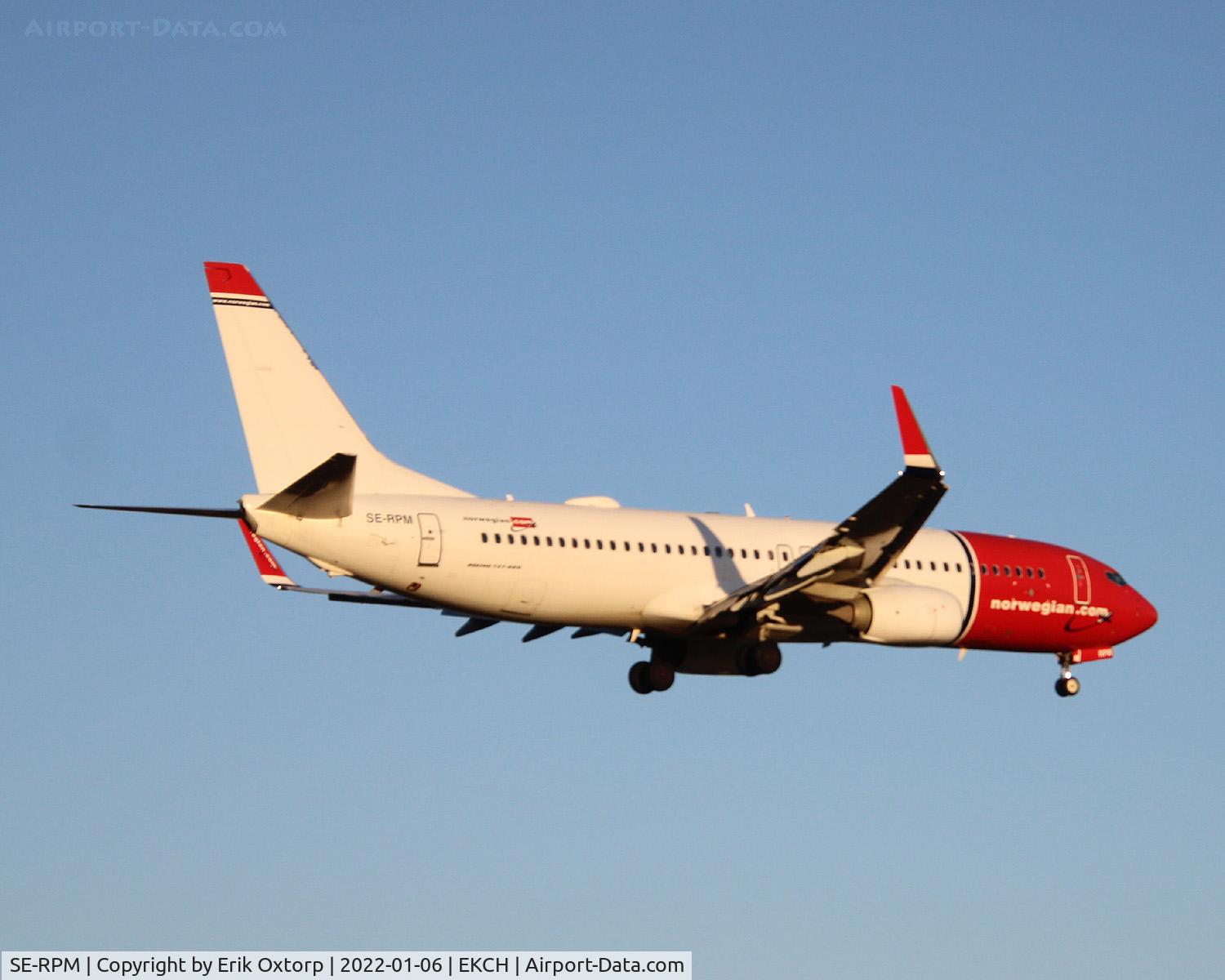 SE-RPM, 2016 Boeing 737-8JP C/N 42273, SE-RPM landing rw 04L