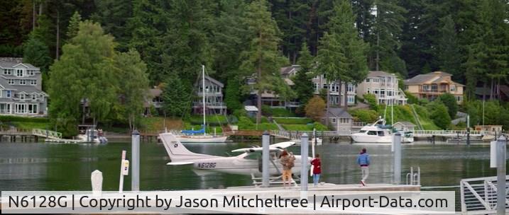 N6128G, 2004 Cessna 172R C/N 17281223, In the movie 