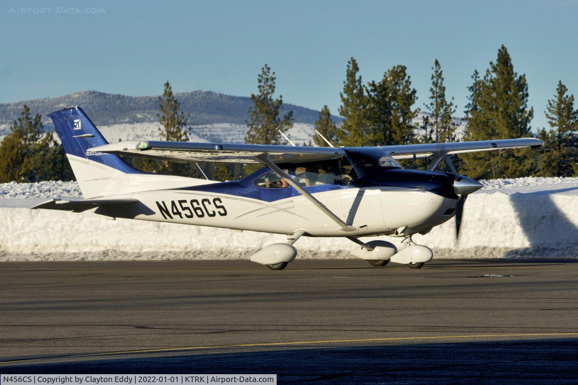 N456CS, 2016 Cessna 182T Skylane C/N 18282451, Truckee airport California 2022.