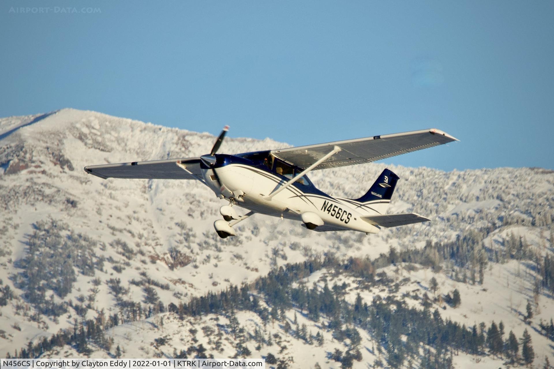 N456CS, 2016 Cessna 182T Skylane C/N 18282451, Truckee airport California 2022.