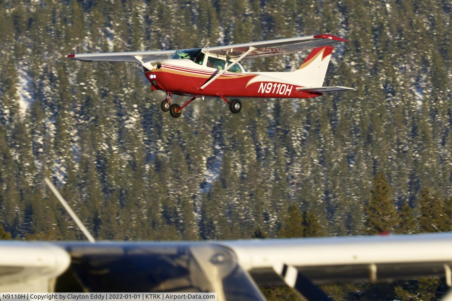 N9110H, 1975 Cessna 172M C/N 17265951, Truckee airport California 2022.