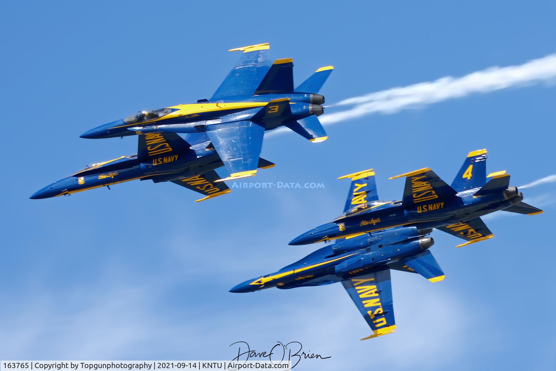 163765, 1989 McDonnell Douglas F/A 18C Hornet C/N 0845/C122, Blue Angel 3 in the break