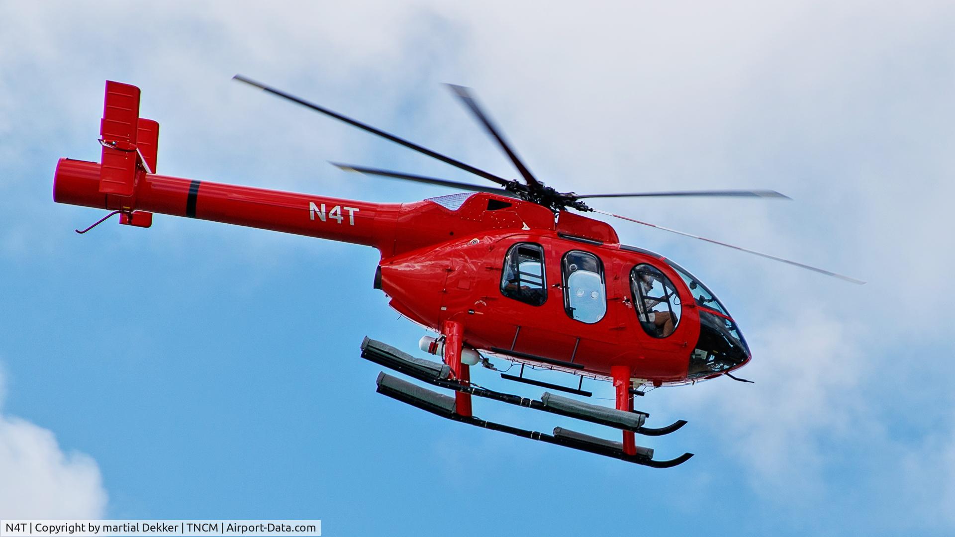 N4T, 2008 McDonnell Douglas MD-600N C/N RN073, Maho beach