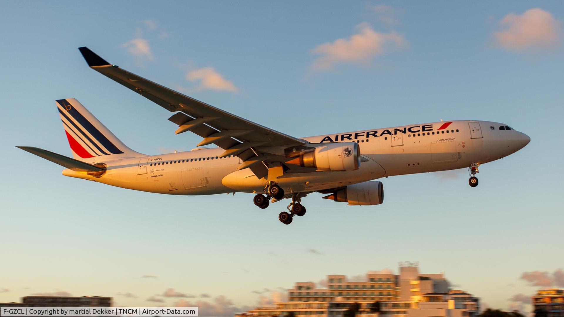 F-GZCL, 2003 Airbus A330-203 C/N 519, Maho beach