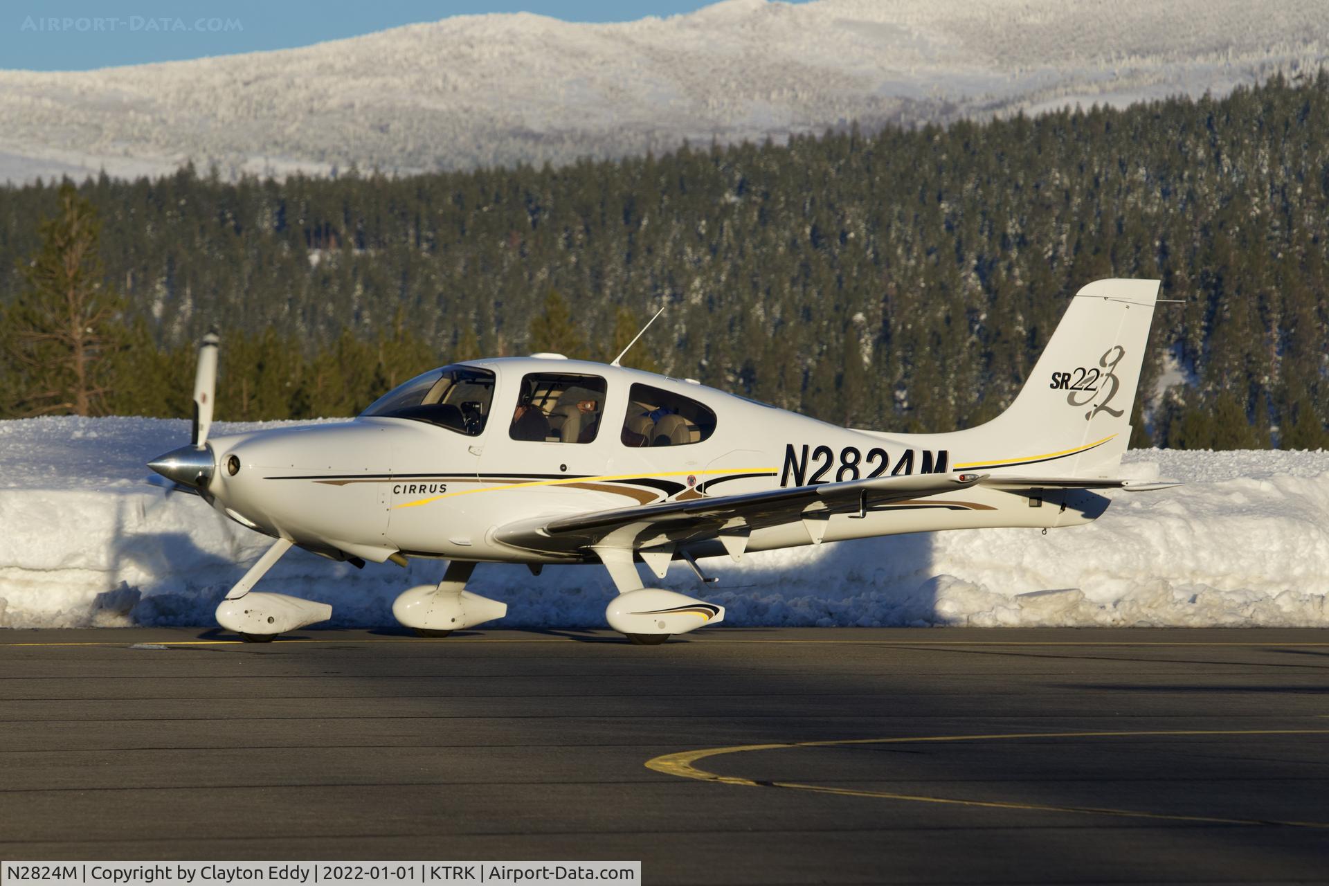 N2824M, 2004 Cirrus SR22 G2 C/N 1144, Truckee airport California 2022.