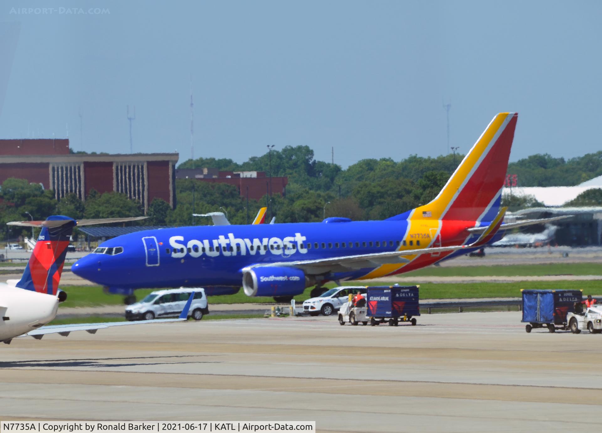 N7735A, 2006 Boeing 737-7BD C/N 34862, Taxi to gate Atlanta