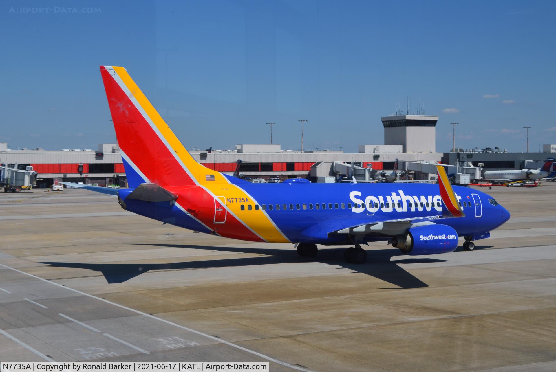 N7735A, 2006 Boeing 737-7BD C/N 34862, Taxi to gate Atlanta