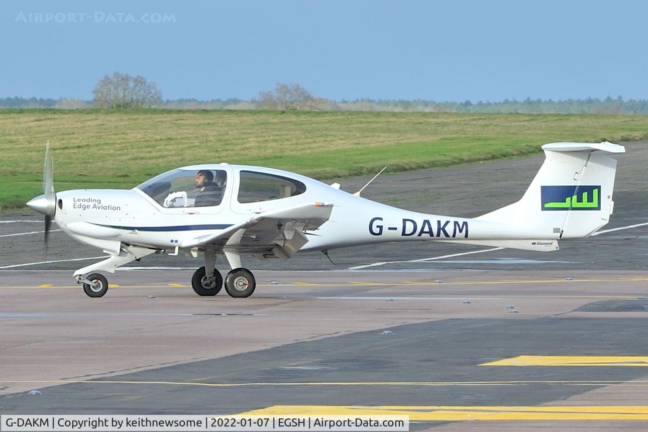 G-DAKM, 2006 Diamond DA-40D Diamond Star C/N D4.222, Arriving at Norwich.