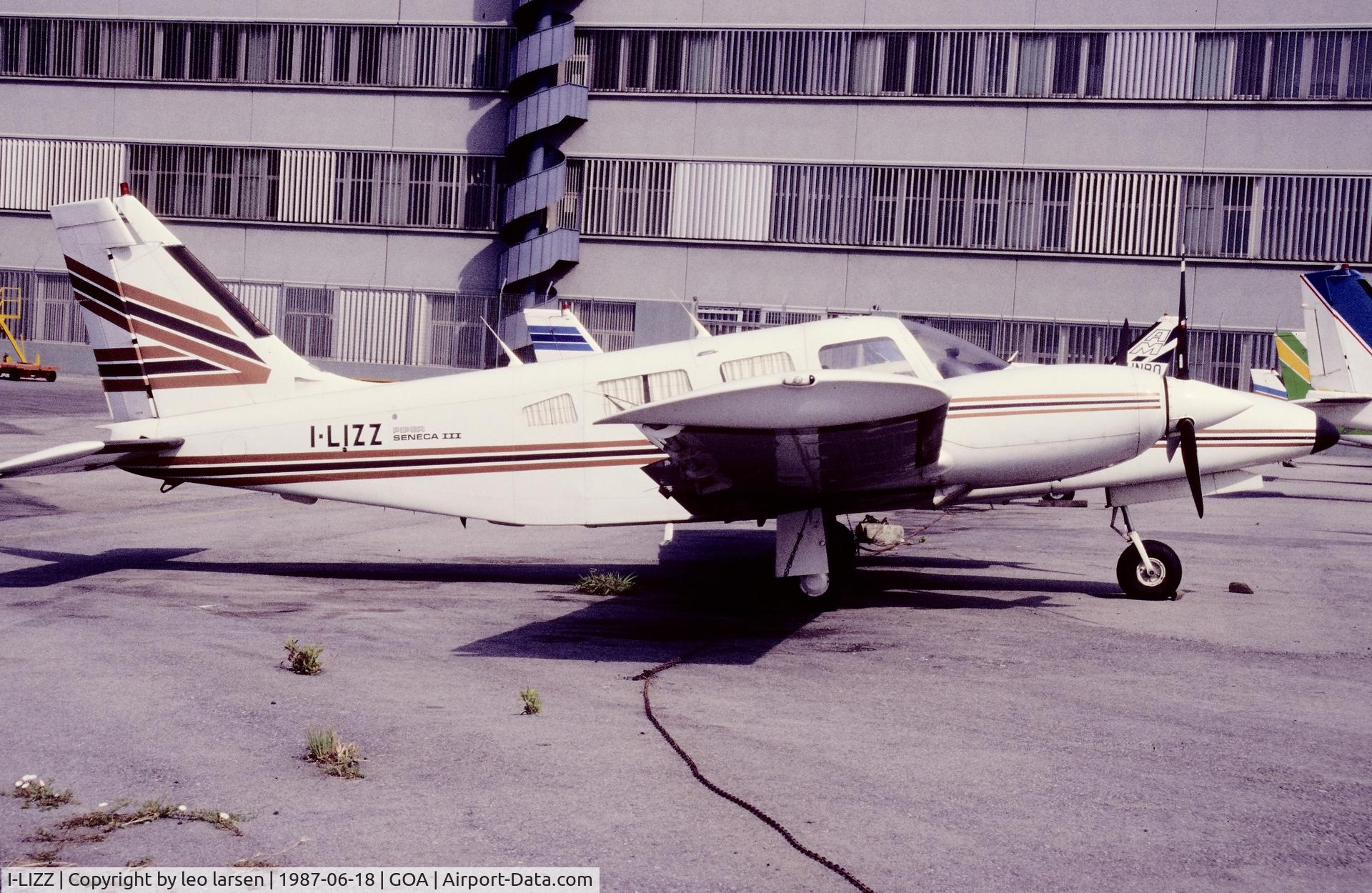 I-LIZZ, Piper PA-34-220T C/N 348133156, Genoa 18.6.1987. ex N84100