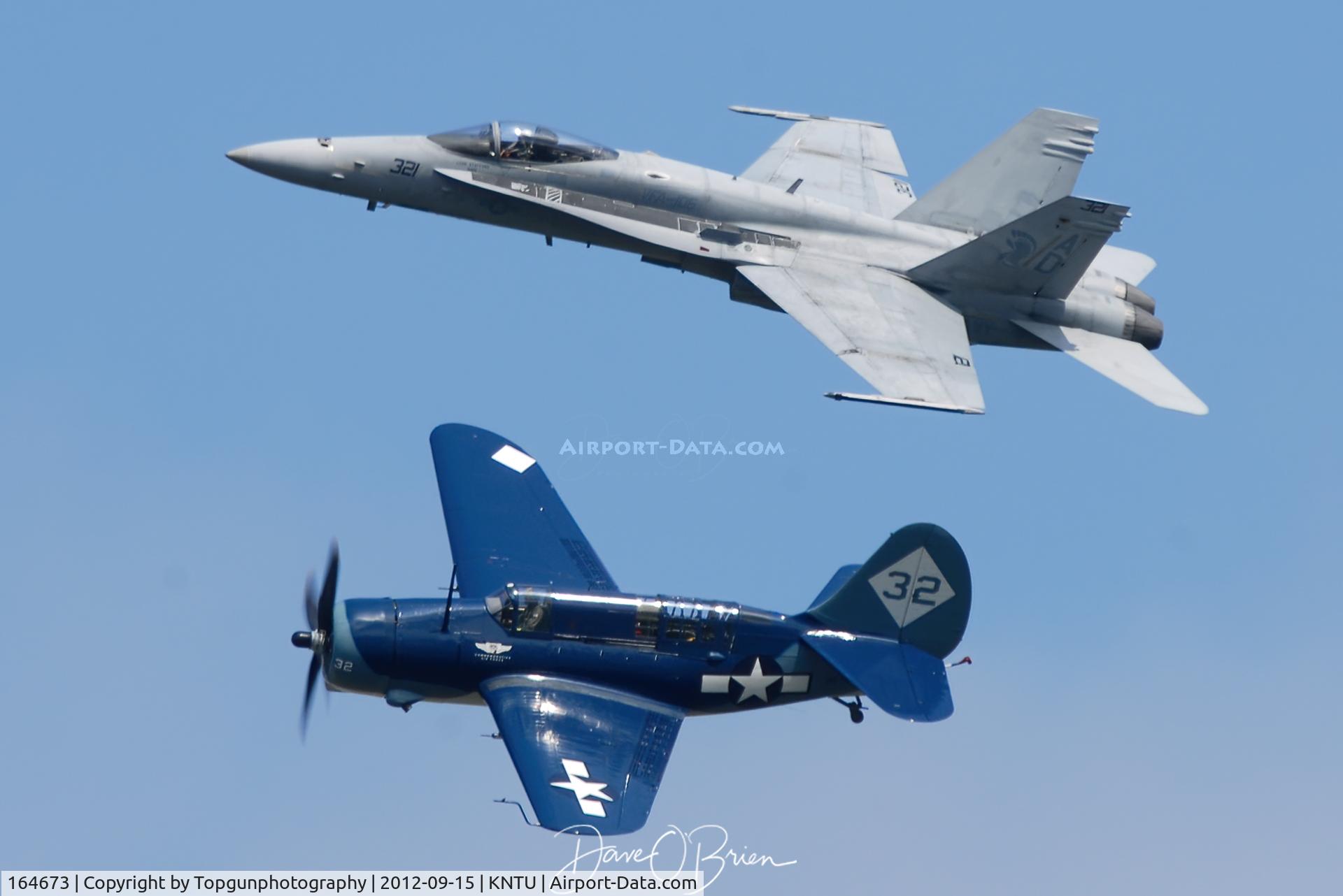 164673, 1992 McDonnell Douglas F/A-18C Hornet C/N 1103/C290, Legacy Demo
F-18C & SB2C-5 Helldiver
