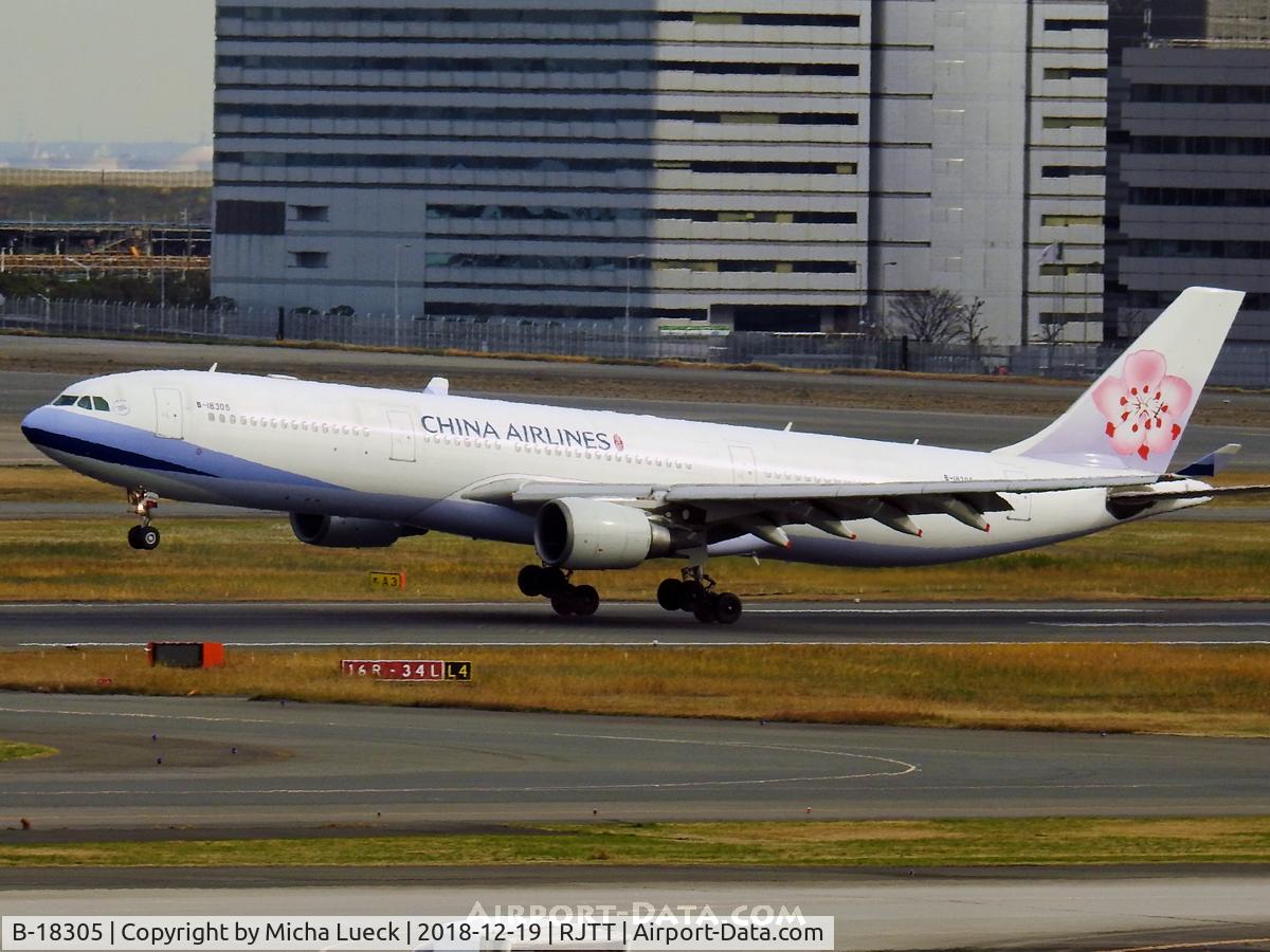 B-18305, 2005 Airbus A330-302 C/N 671, At Haneda